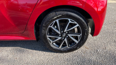 Toyota Yaris 1.5 Hybrid Design 5dr CVT Hybrid Hatchback